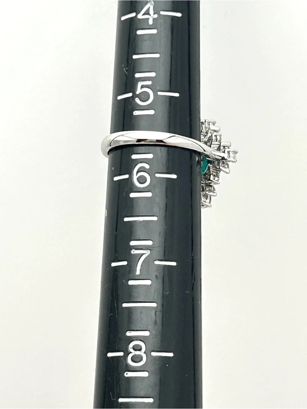 Swarovski Crystal Palace Emerald Green Ring 5.5 NWT